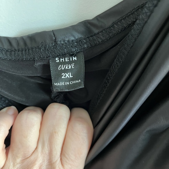 Black SHEIN pants/leggins - Picture 2 of 2